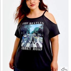 TORRID SIZE 3 BEATLES BLACK CLASSIC COLDSHOULDER TEE